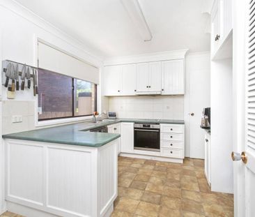 'Sea' Easts Beach - 4 bedroom home & more - Photo 2