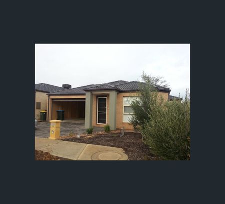 37 Morgan Crescent, Werribee, Vic 3030 - Photo 2