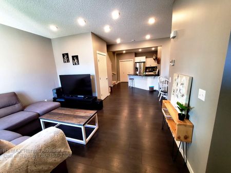 190 Santana Crescent - Photo 2