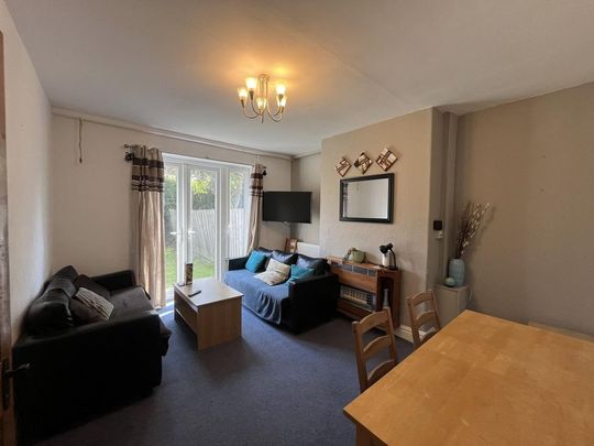 1 bedroom in a house share to rent - Photo 1