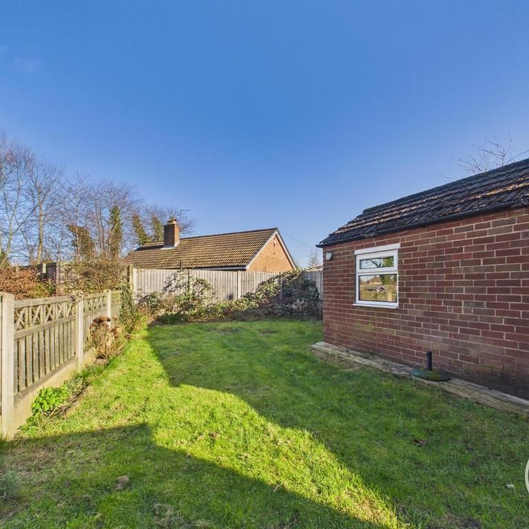 3 bedroom semi-detached house to rent - Photo 1