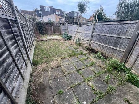 Claude Road, Leyton, London, E10 - Photo 2