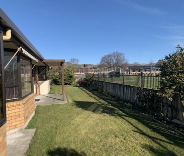 3 bedroom home in Redwoodtown - Photo 6