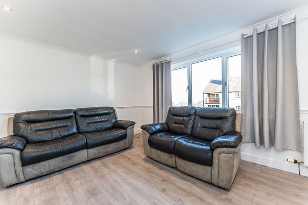 245T Lady Nairne Grove, Edinburgh, EH8 7LY - Photo 1