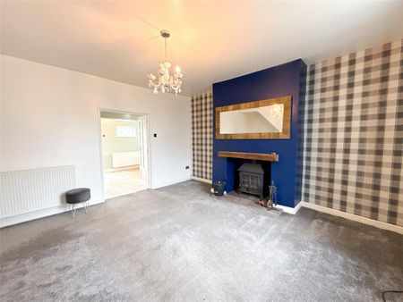 3 bedroom end of terrace house to rent - Photo 2