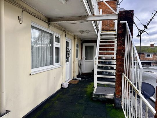 2 bedroom flat to rent - Photo 1