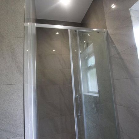 6 bedroom property to rent - Photo 4