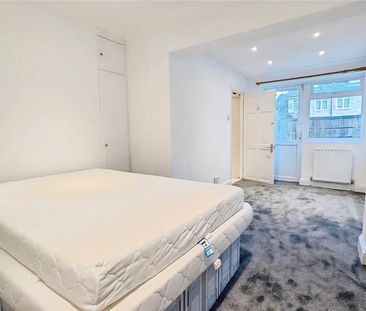 3 bedroom ground floor flat to rent - Photo 2