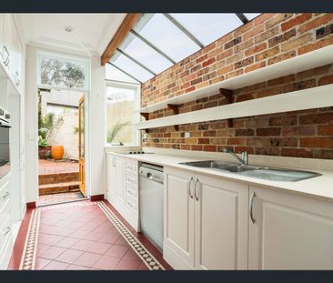 Impressive Three-Bedroom Terrace in Prime Paddington Location | Unfurnished - Photo 3