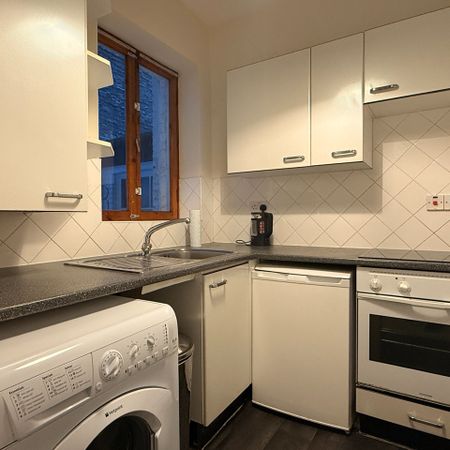 Studio Flat, Collingham Road, SW5 - Photo 3