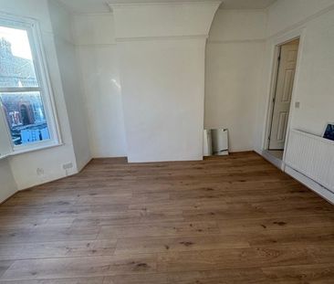 3 Bed Terraced House, Esmond St, L6 - Photo 2