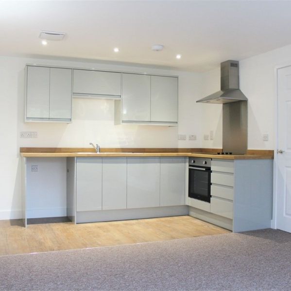 Kingston Road, Taunton - Photo 1