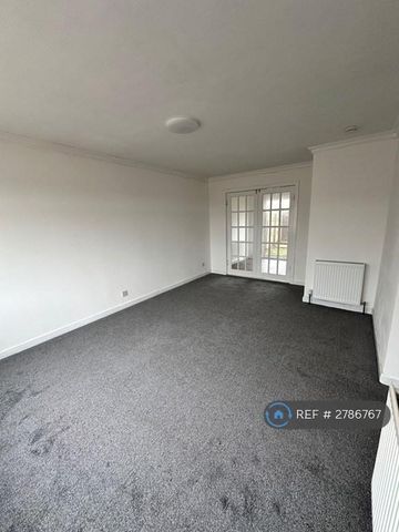 3 bedroom end of terrace house to rent - Photo 3