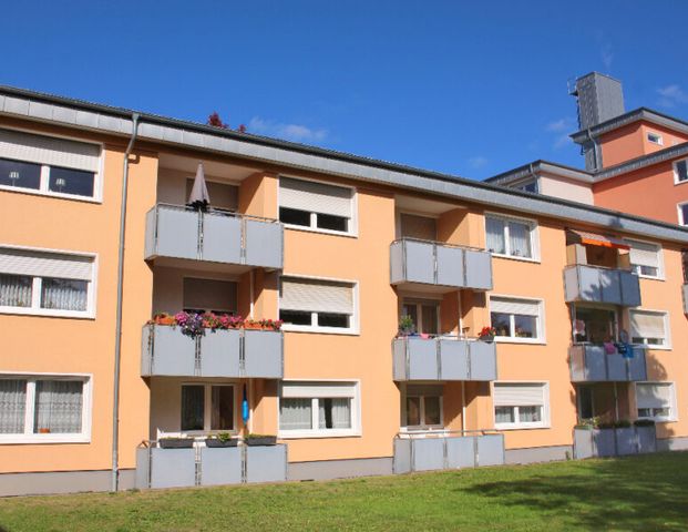 Hübsche 2 Zimmerwohnung in Gießen-Wieseck. Für Senioren geeignet! - Photo 1