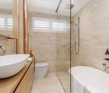 9&10/3 Elizabeth Bay Crescent Elizabeth Bay - Photo 3