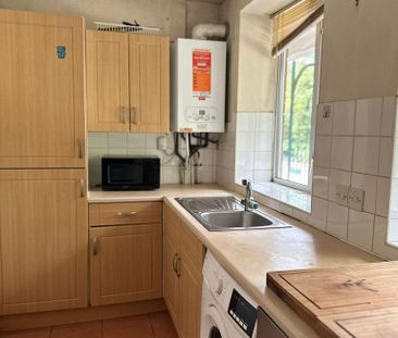 1 bedroom in a house share to rent - Photo 6