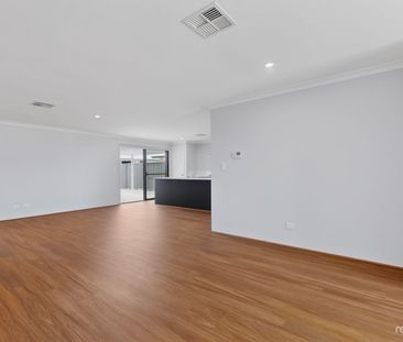 SPACIOUS & BRAND NEW - Photo 2