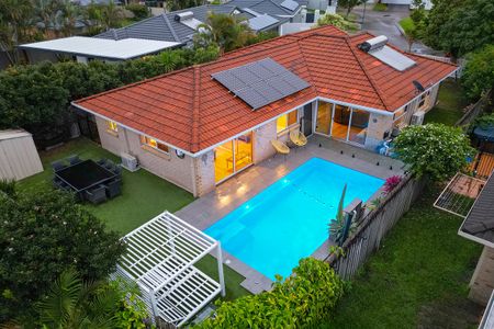 6 Redwing Court, Burleigh Waters - Photo 2