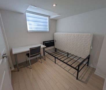 For Lease - 656 Copper Creek Drive, Markham, Ontario - Photo 2