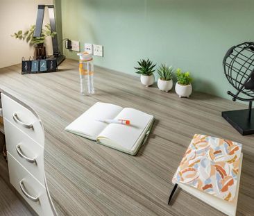 1 bedroom in a flat share to rent - Photo 2