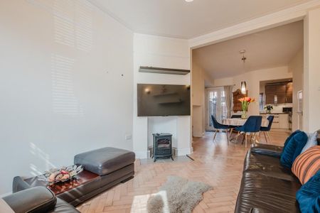 3 bedroom terraced house to rent - Photo 2