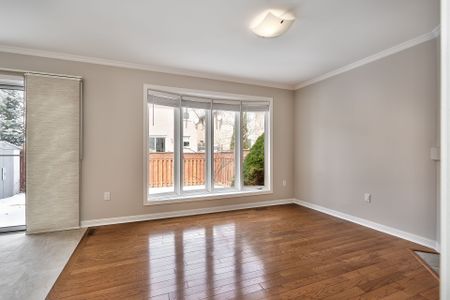 For Lease - 1337 Goldhawk Trail, Oakville, Ontario - Photo 3