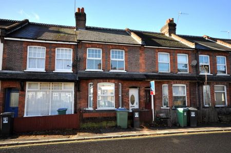 3 bedroom terraced house to rent - Photo 2