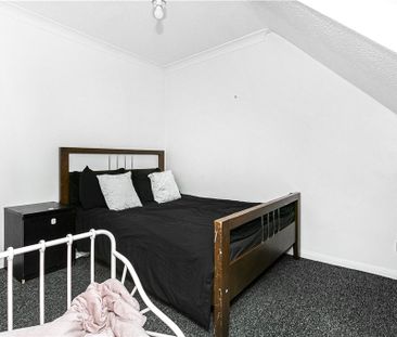 Stirling Close, London, SW16 5HH - Photo 1