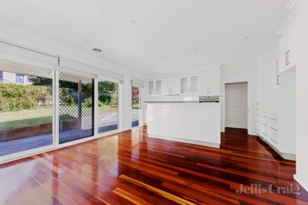 3 Bed, 2 Bath - Photo 2