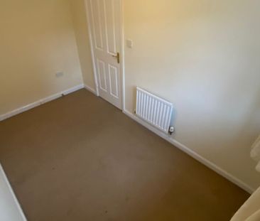 The Gardens, Middleton, Leeds, LS10 4UG - Photo 5