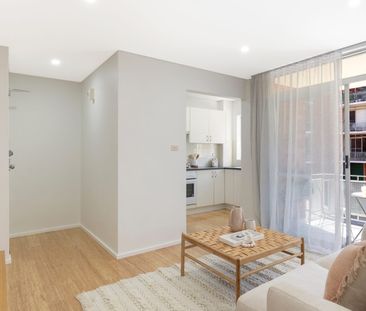 10/3 Greenwood Place, Freshwater NSW 2096 - Apartment For Rent | Do... - Photo 3