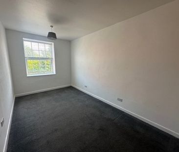 Room 2, Nottingham, NG17 - Photo 3