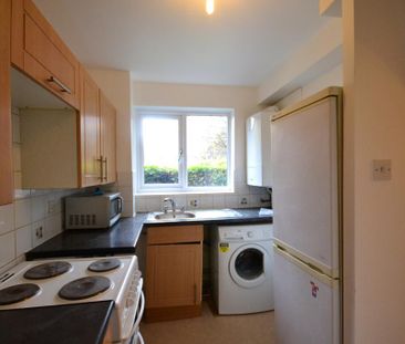 1 bedroom flat to rent - Photo 2