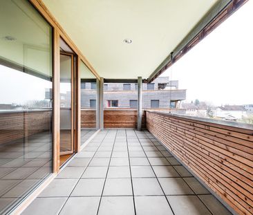 Hochwertige 4.5-Zimmerwohnung mit Terrasse in sonniger Lage - Photo 5