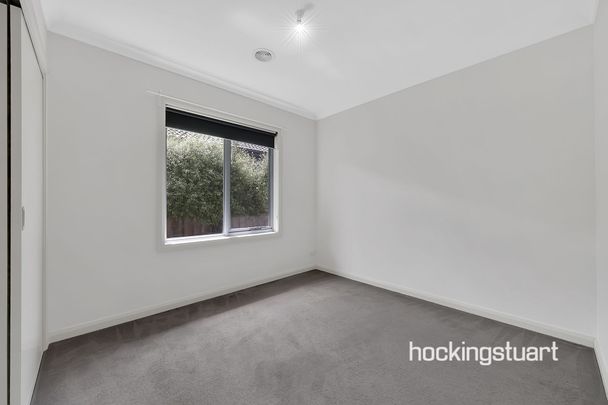 1 Cloverfield Crescent, - Photo 1