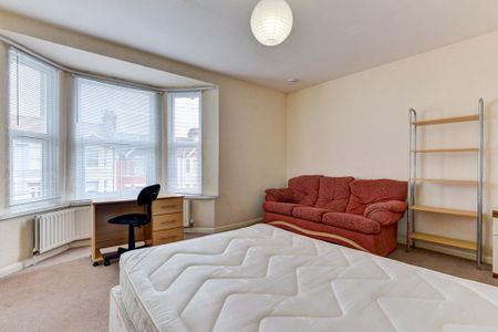 5 bedroom house to rent - Photo 3