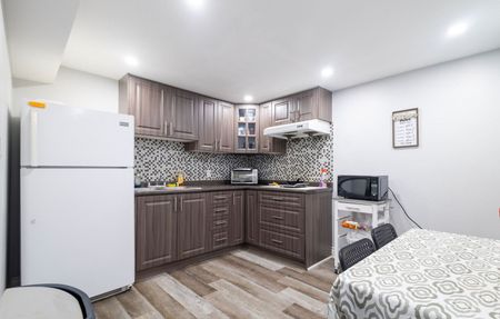 For Lease - 3183 Valcourt Crescent Unit# Lower, Mississauga, Ontario - Photo 4