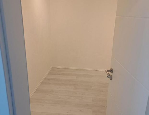 Köln, Urbach, 2-3 Zimmer, WG geeignet, mit Südwest Balkon - Photo 1