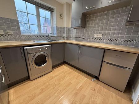 2 bedroom apartment to rent - Photo 4