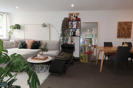 Spacious Two-Bedroom Apartment in Auckland CBD - Photo 5