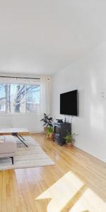 Grand 5½ lumineux rénové à Laval-des-Rapides - Photo 3