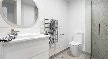 New build two bedroom town house Redwood - Photo 4