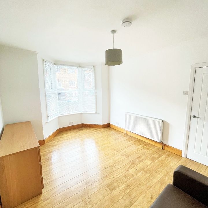4 Bed Terraced House, Troughton Road, SE7 - Photo 1