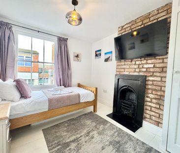4 bedroom terraced house to rent - Photo 3