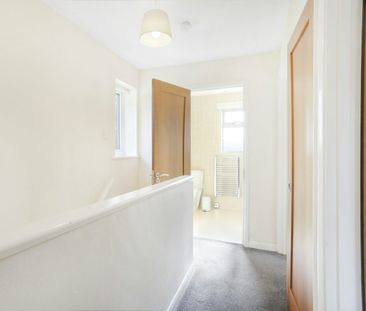 Detached house to rent on - Photo 5