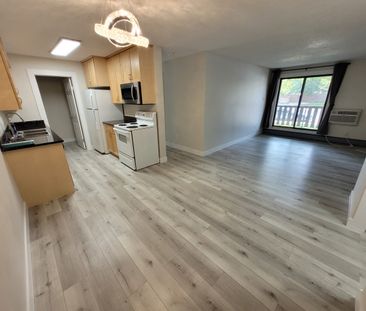 3 Beds & 1.5 Baths Apartment Style Property In Wildwood Area - Photo 2