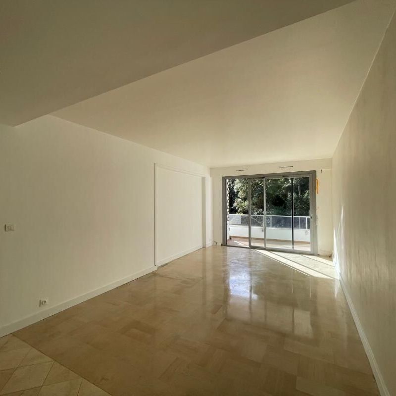 Appartement 3 pièces 91m2 MARSEILLE 8EME 2 400 euros - Photo 2