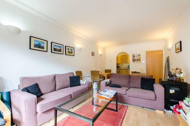 2 bedroom flat to rent - Photo 1