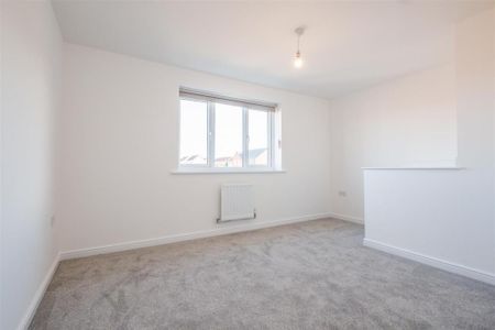 3 bedroom detached house to rent - Photo 2