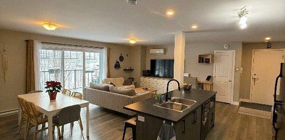 5 1/2 à louer - Photo 2